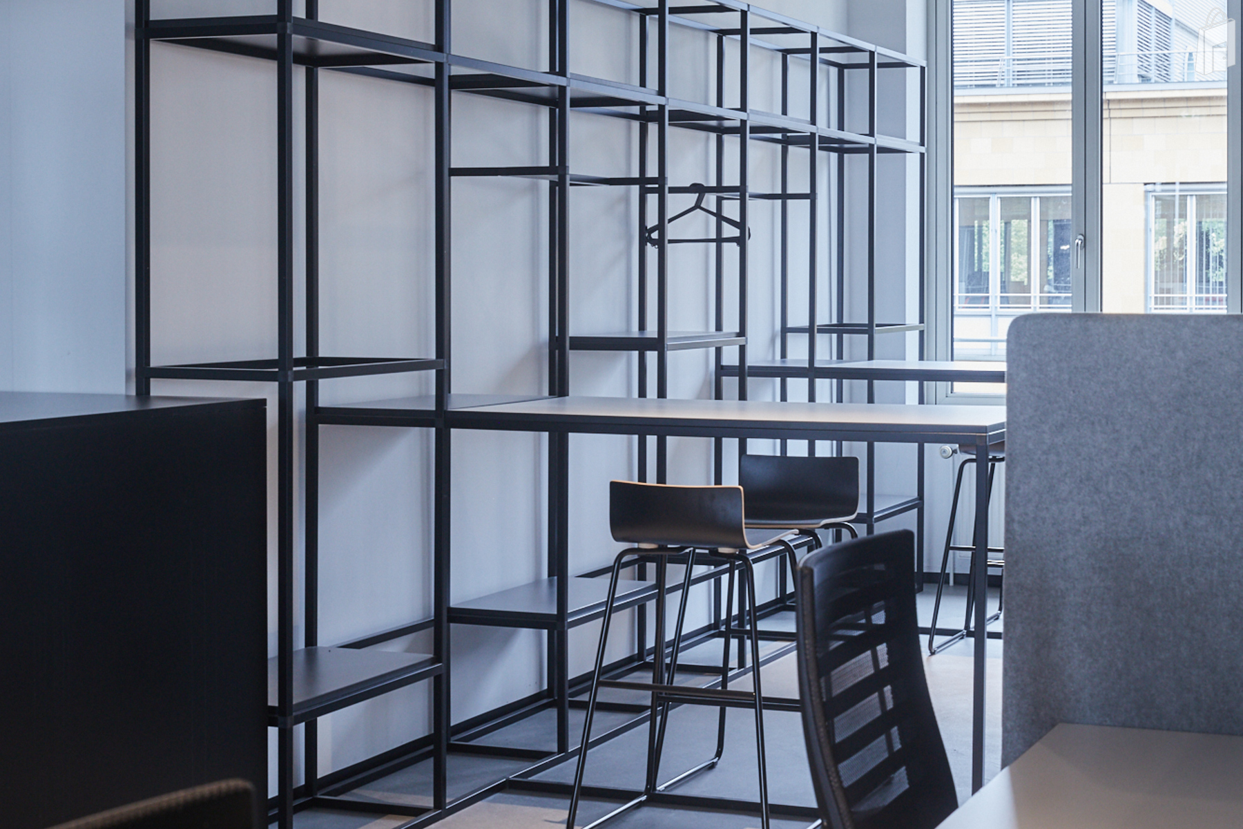 Regale auch zum Hängen