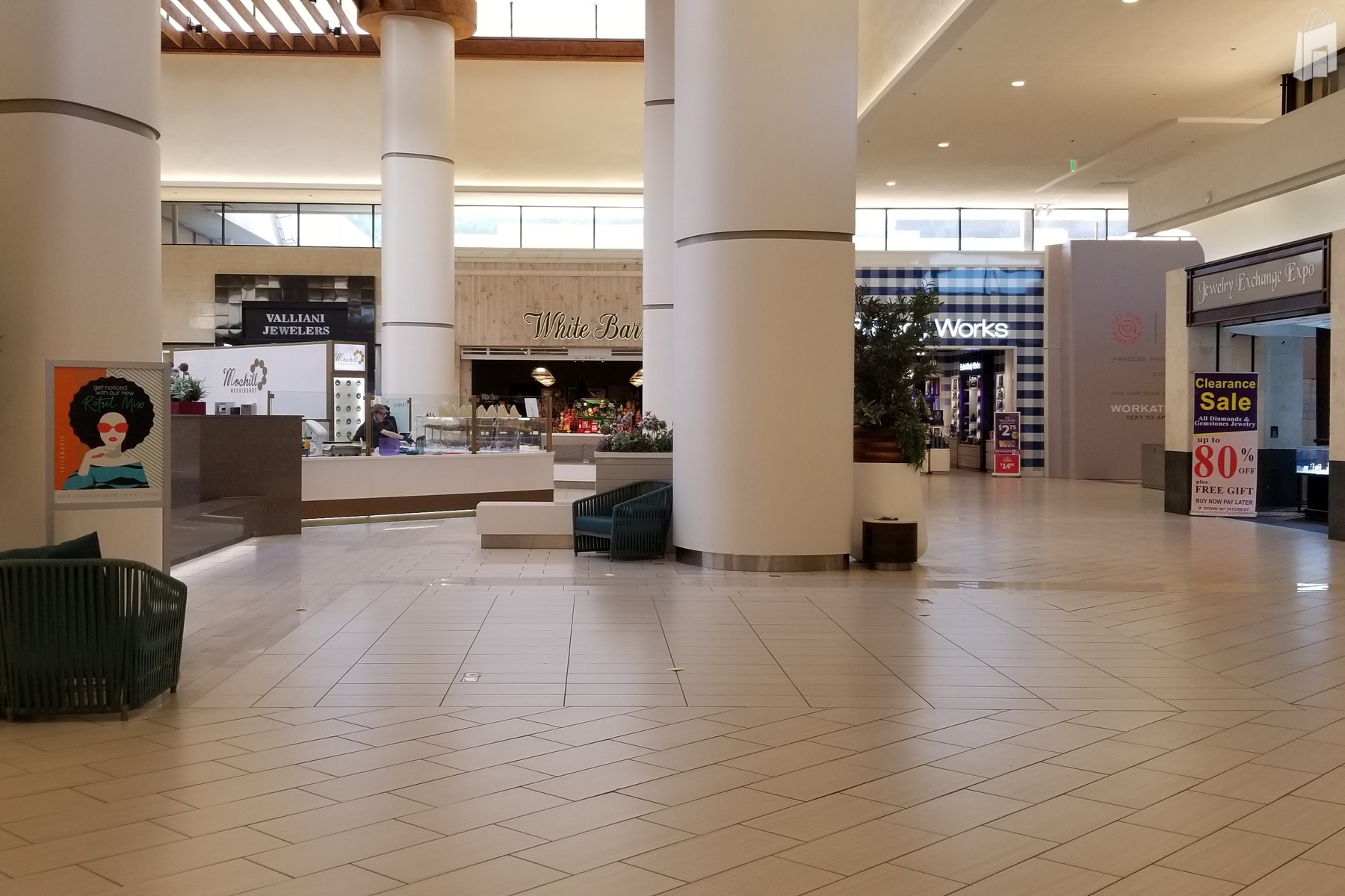 Grand Court / Center Mall location