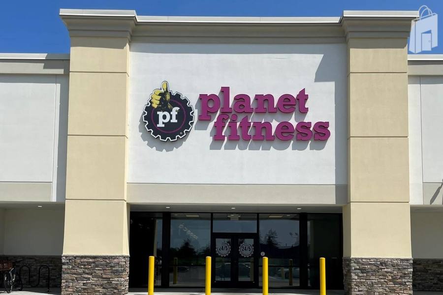 Cayuga Shopping Center2