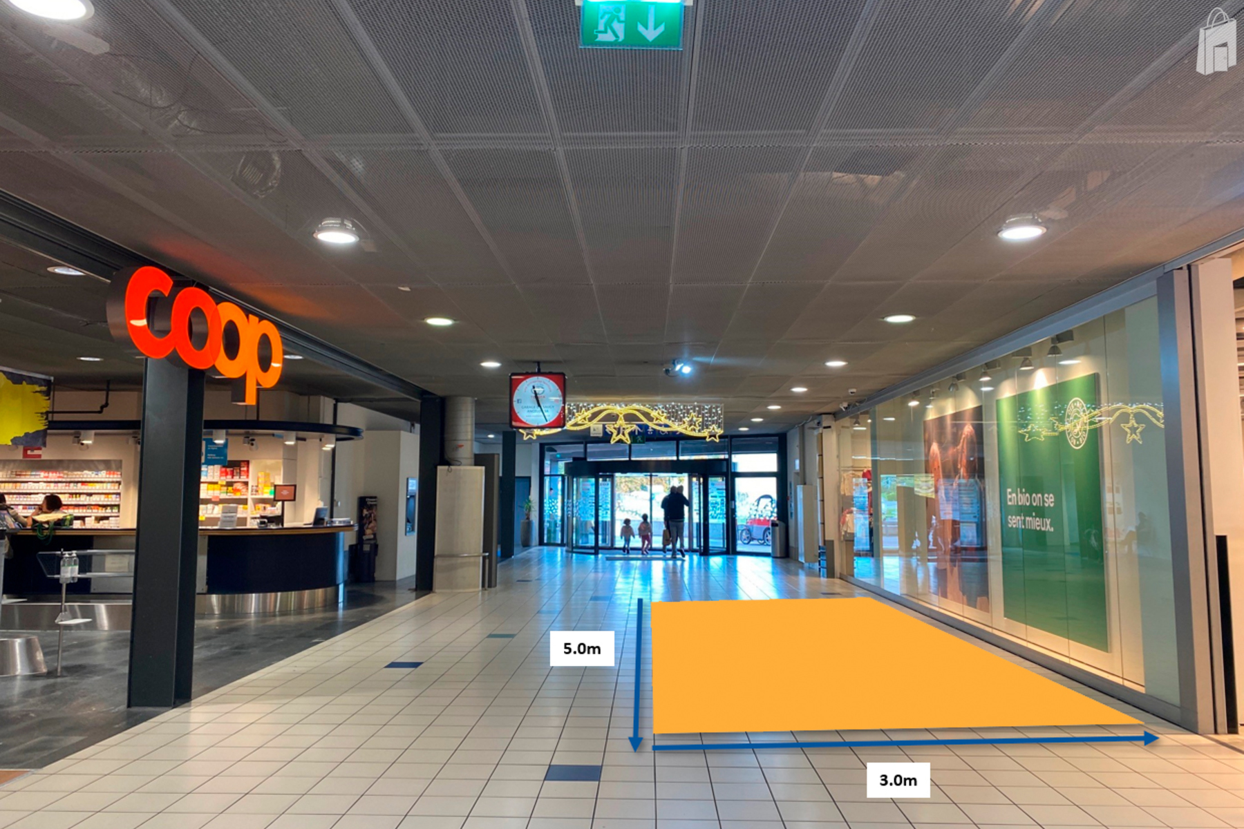 Place 3 - Entrée Coop