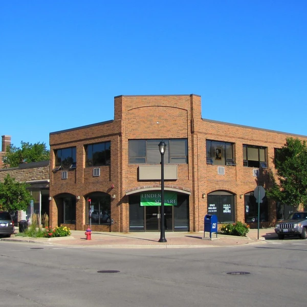 Delightful shop-in-shop in posh neighborhood of Wellesly