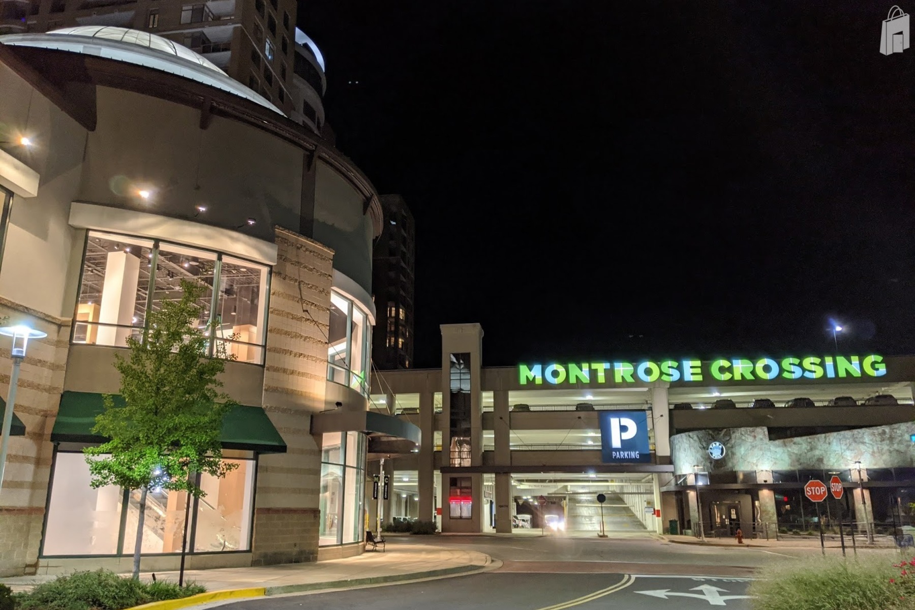 Montrose Crossing Shopping Center