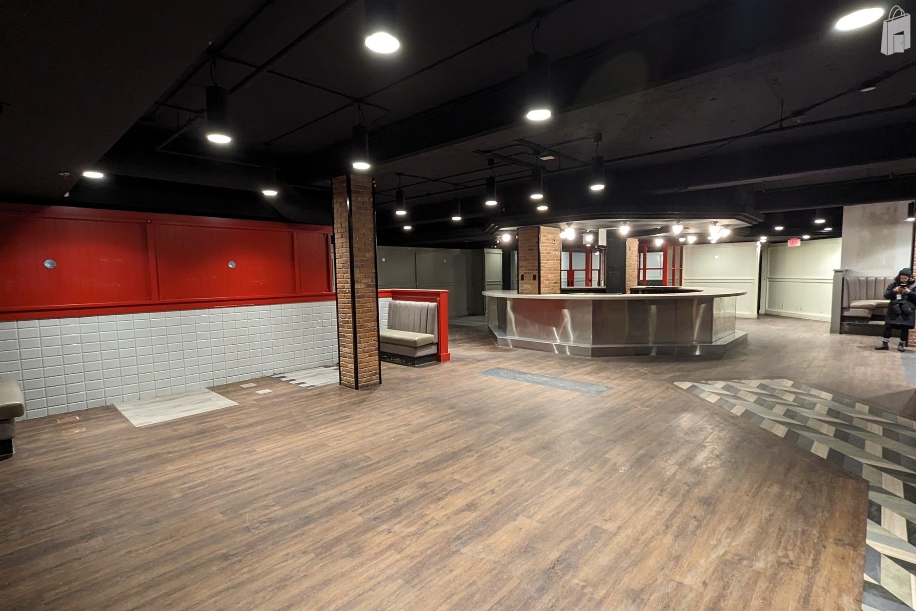 Turnkey Restaurant/Bar Bar/Restaurant For Your Next Social Event!