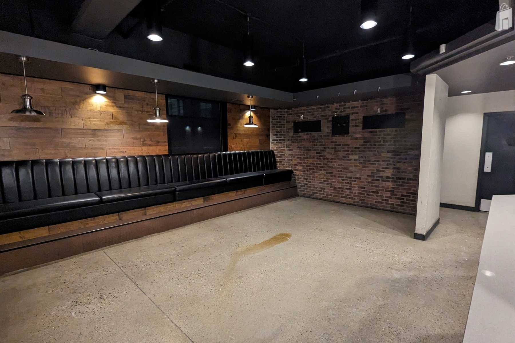 Turnkey Restaurant/Bar Bar/Restaurant For Your Next Social Event!