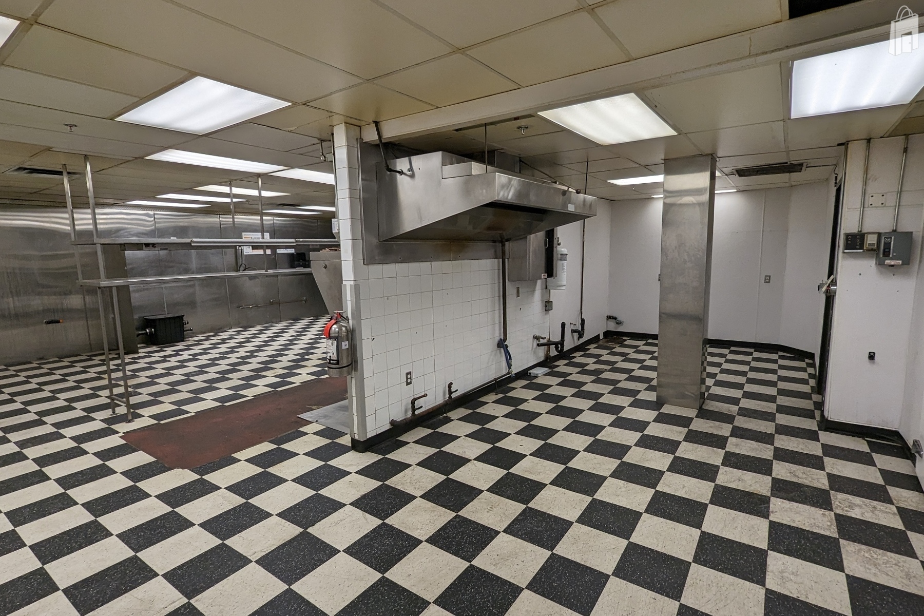 Turnkey Restaurant/Bar Bar/Restaurant For Your Next Social Event!