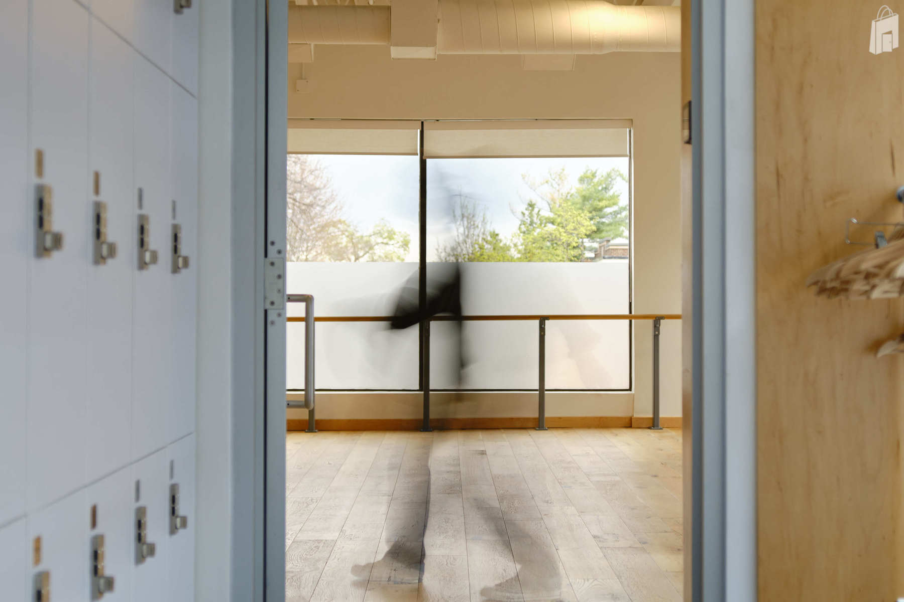 Short-Term Modern Fliexible Office Space Available