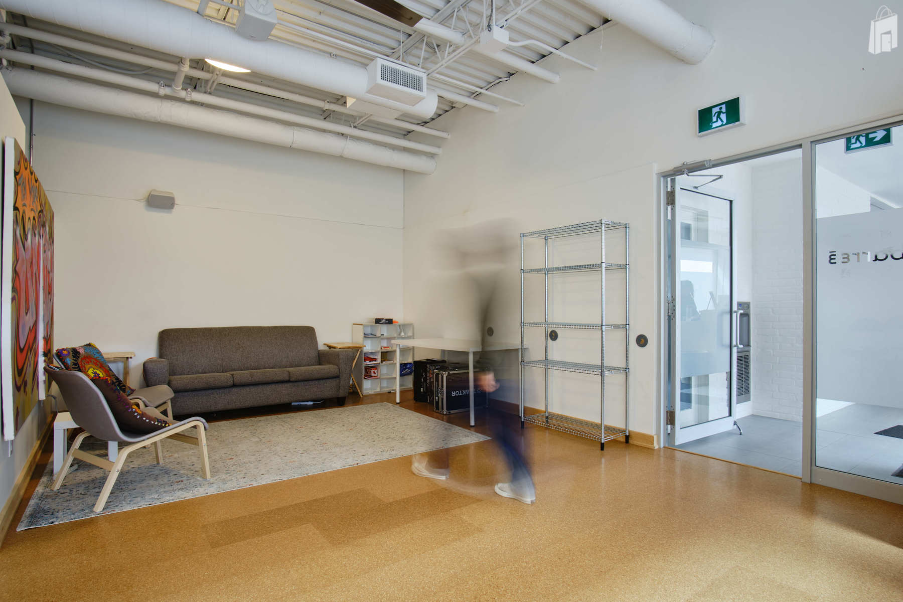 Short-Term Modern Fliexible Office Space Available