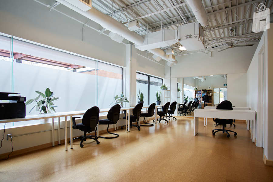 Short-Term Modern Fliexible Office Space Available