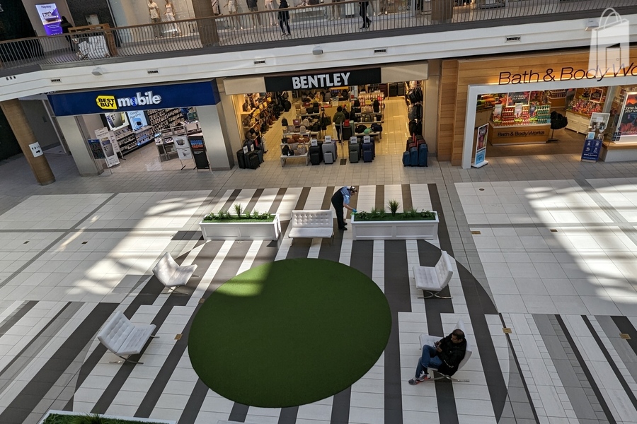 Don't miss out on this exceptional opportunity to position your brand at the epicentre of Pickering Town Centre