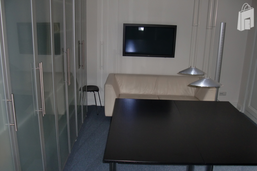 optional Lager- oder Besprechungsraum