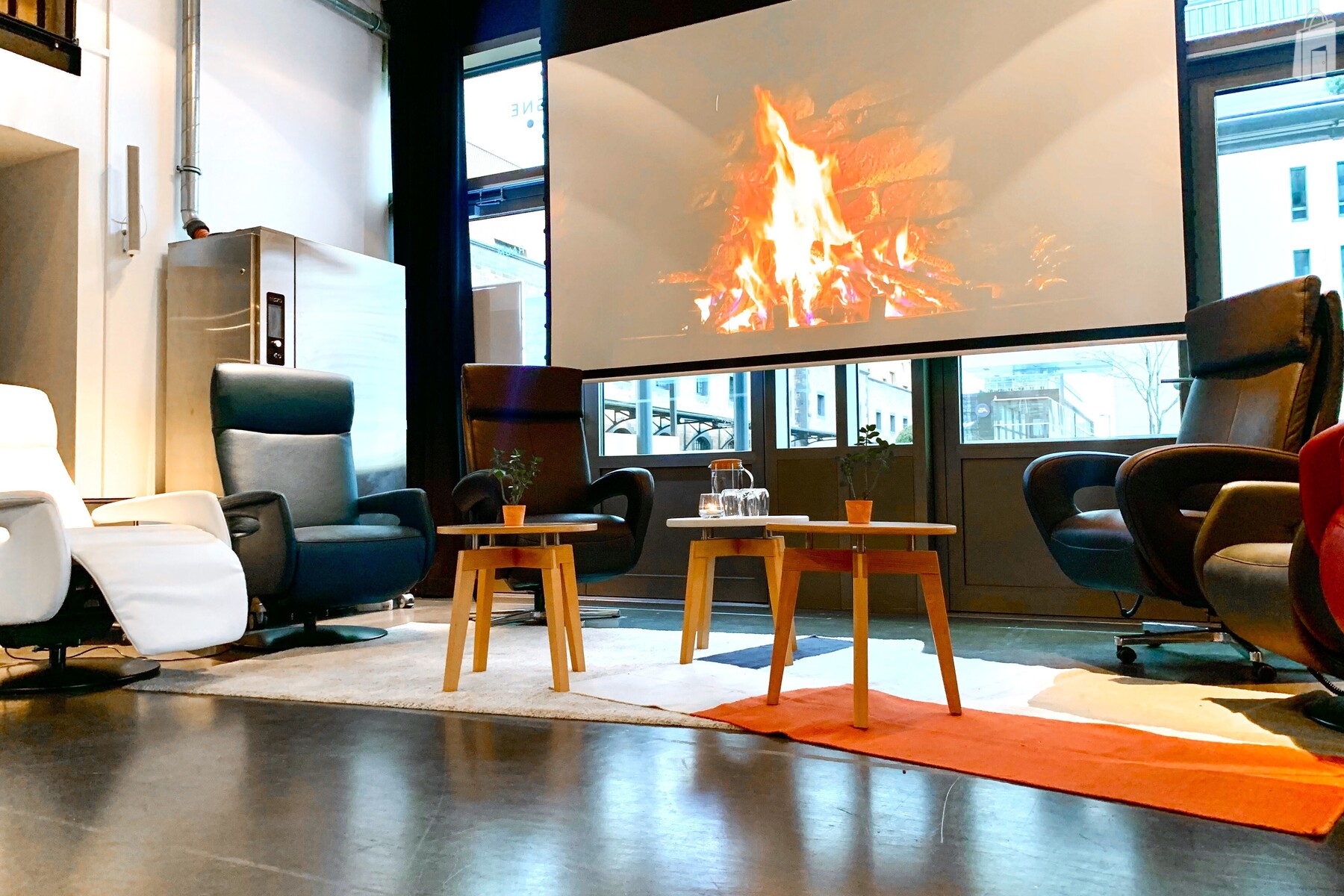 Beispiel Showroom_Sessellounge_Bühne_Location im KRANHAUS NORD