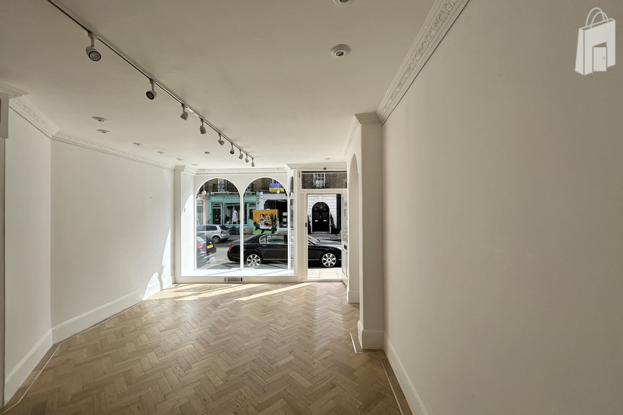 2. Ground floor view of the gallery 