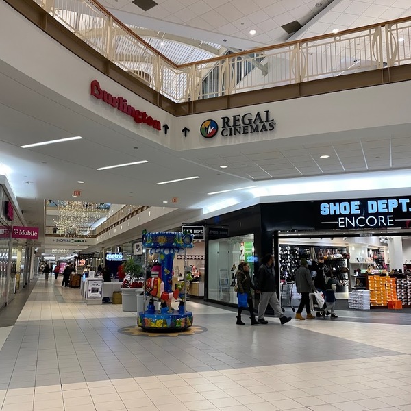 Wonderful Retail Space in a Shopping Mall in Waterbury, Connecticut