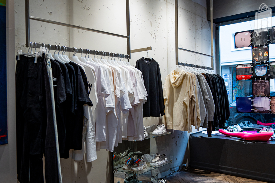 Warenträger Wand Schaufenster