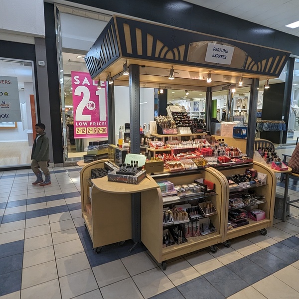 Shoppers World Brampton - Cart
