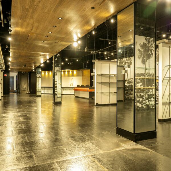 Spacious Retail Space for Men’s and Women’s Apparel with Excellent Visibility on Upper Level