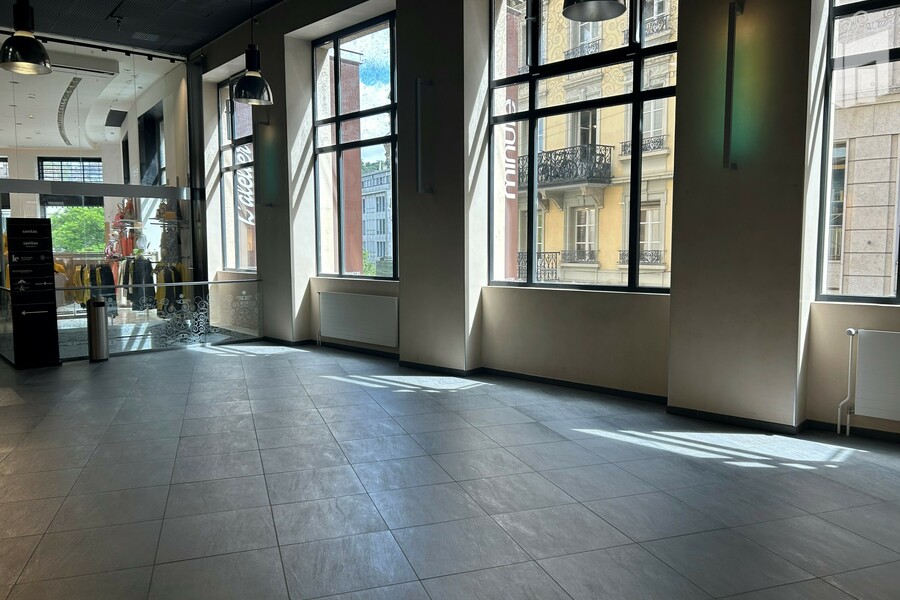 Portes St. François - 3. OG - surface mall