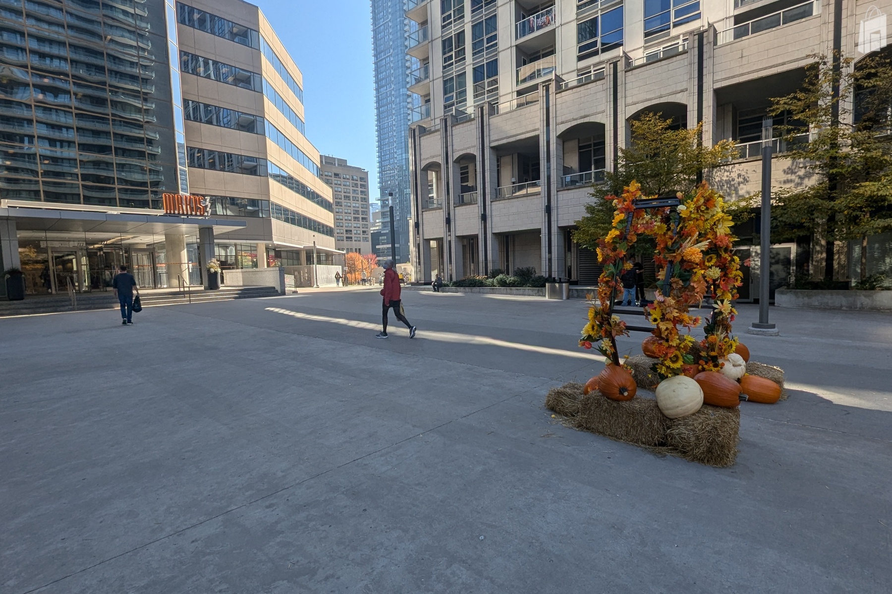 777 Bay Outdoor Plaza