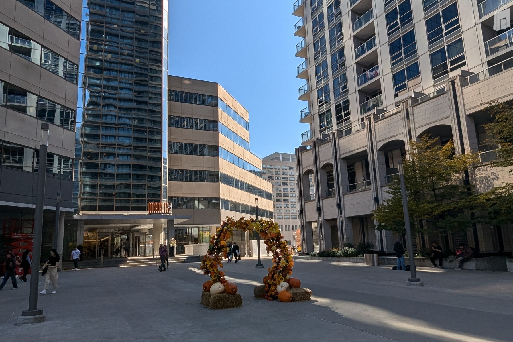 777 Bay Outdoor Plaza