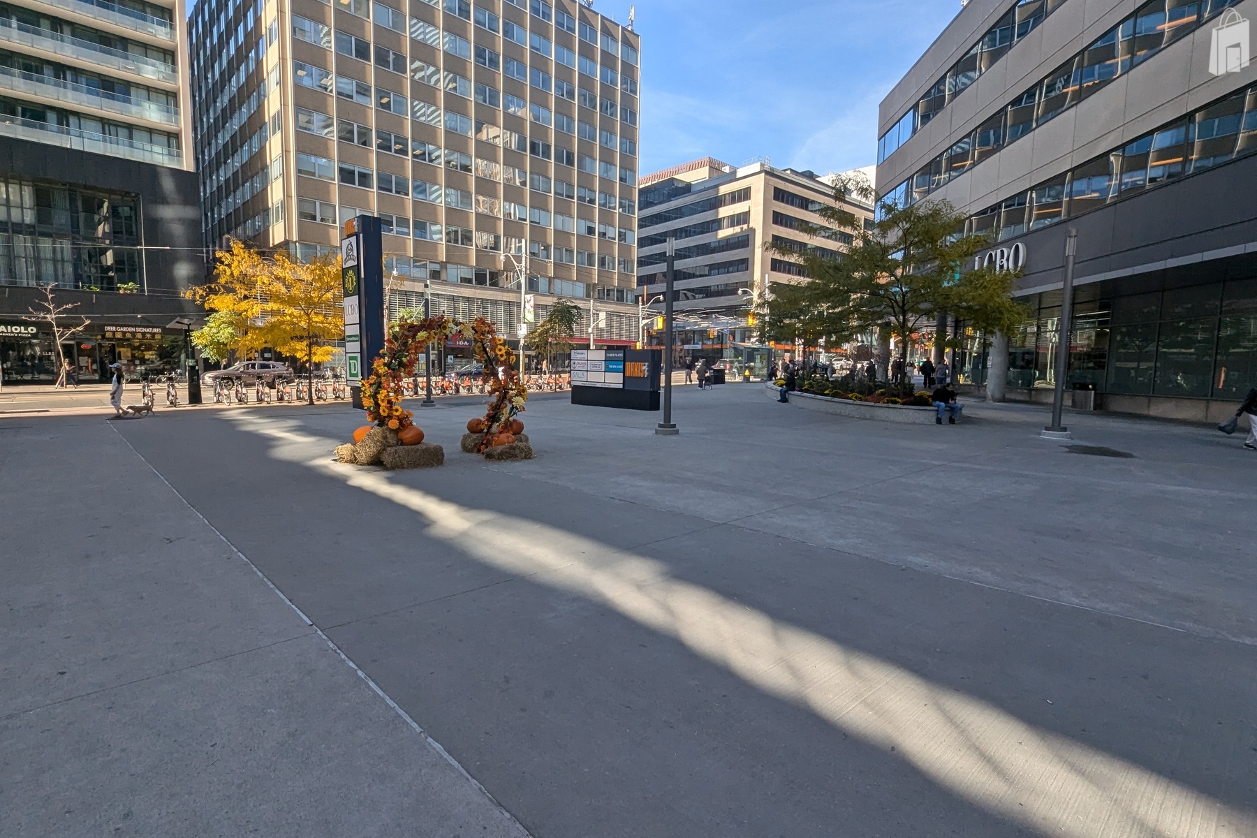 777 Bay Outdoor Plaza