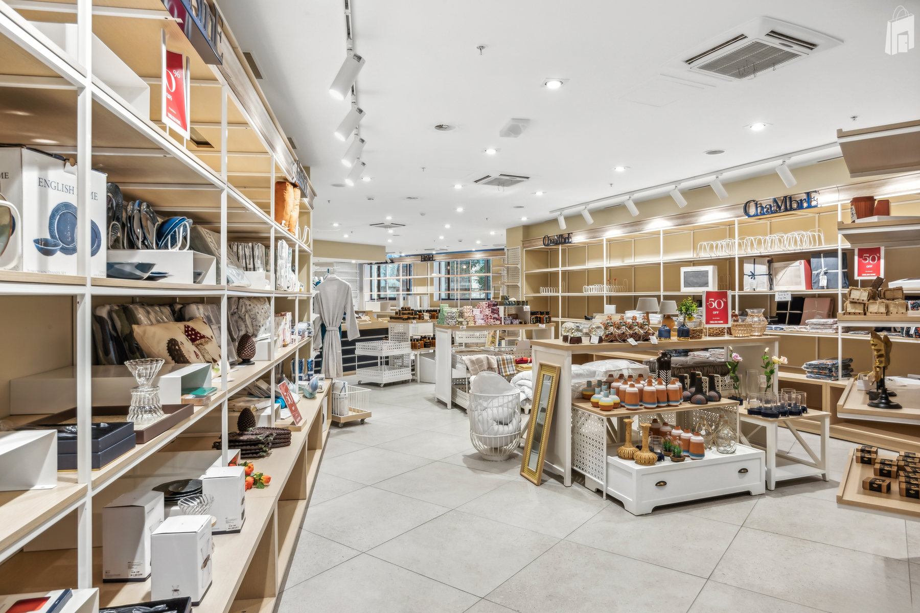 Portes St. François - 1er étage - espace