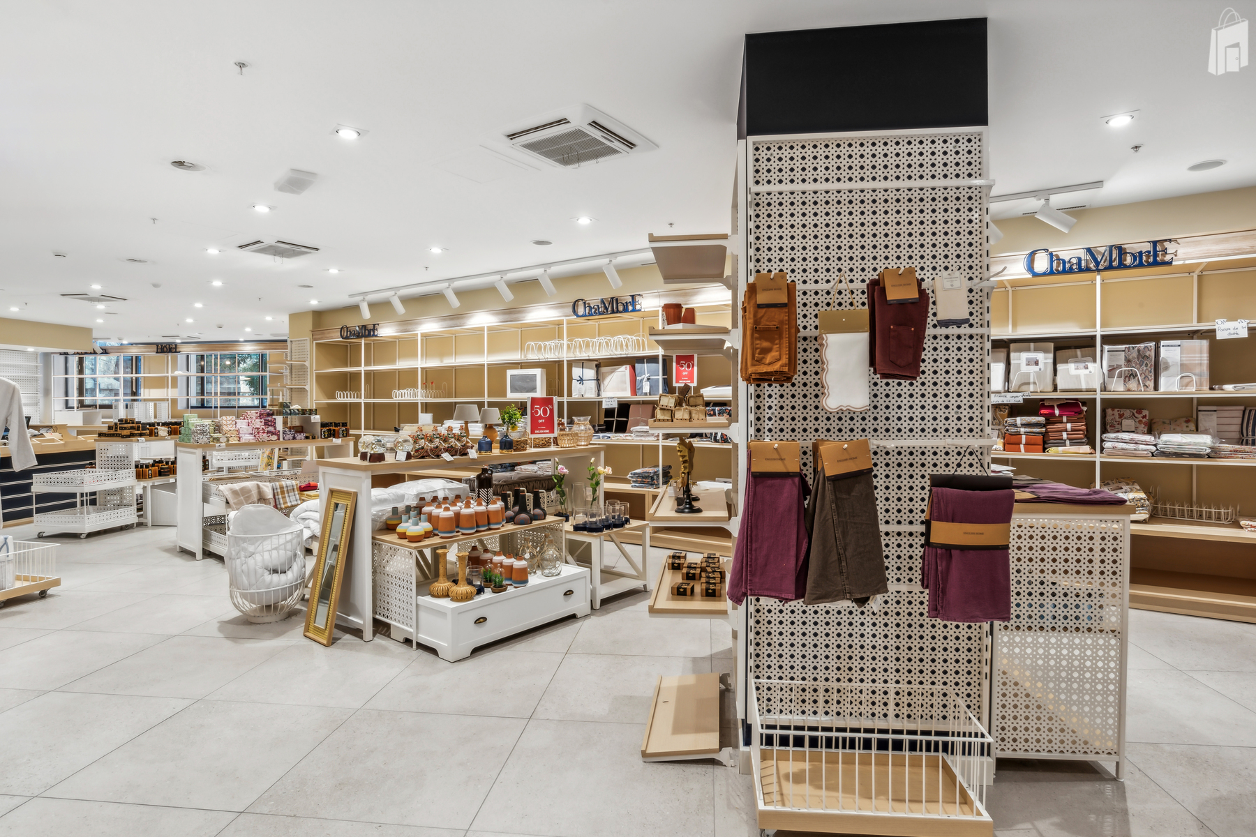 Portes St. François - 1er étage - espace