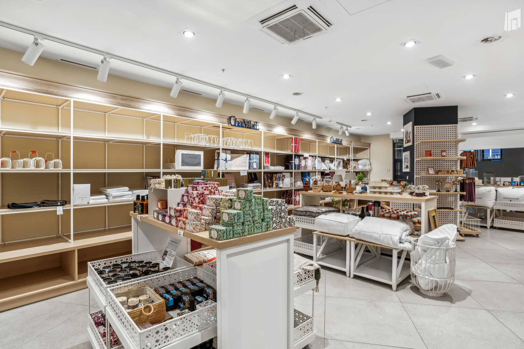 Portes St. François - 1er étage - espace