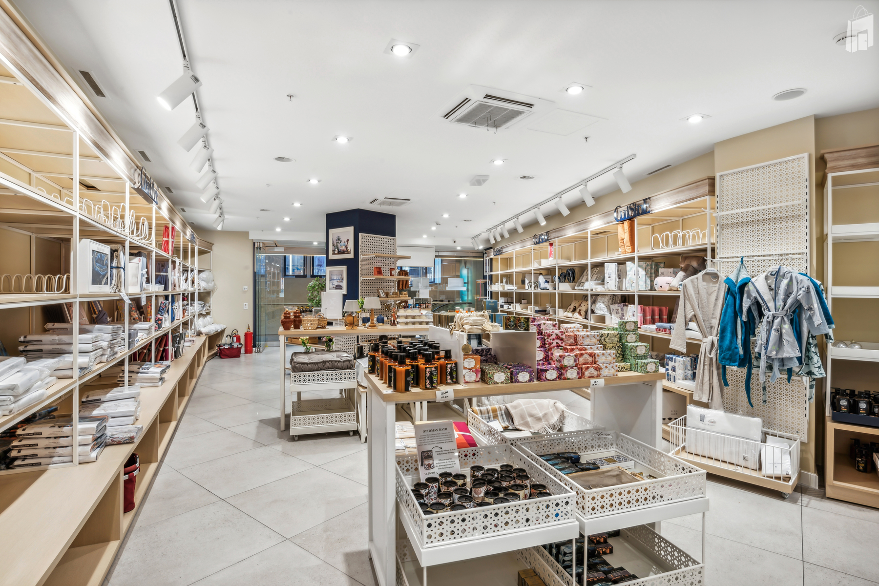 Portes St. François - 1er étage - espace