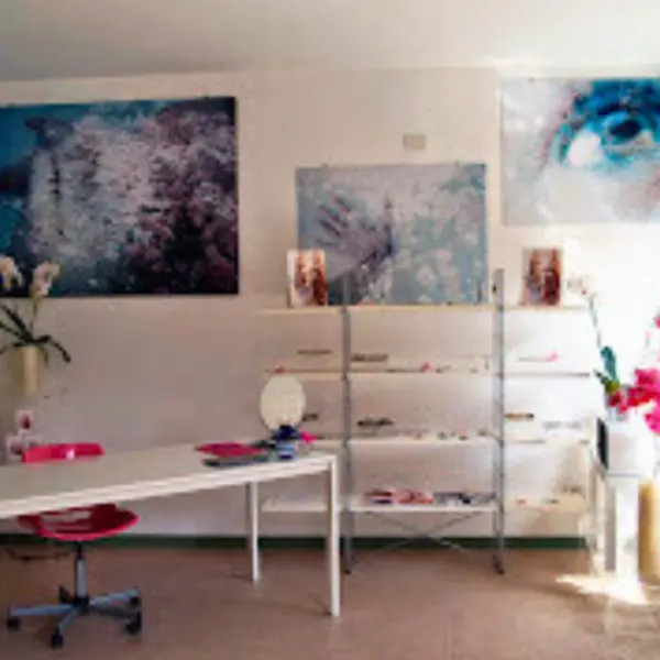 "Maiden-Art: Unique Jewelry & Fashion Boutique for Pop-Ups in Angera, Italy