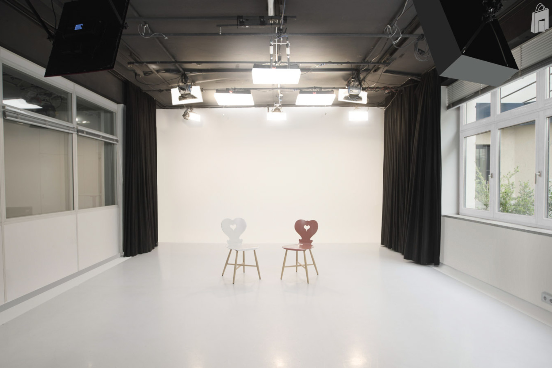 PictureElements Studio - Windows + Daylight