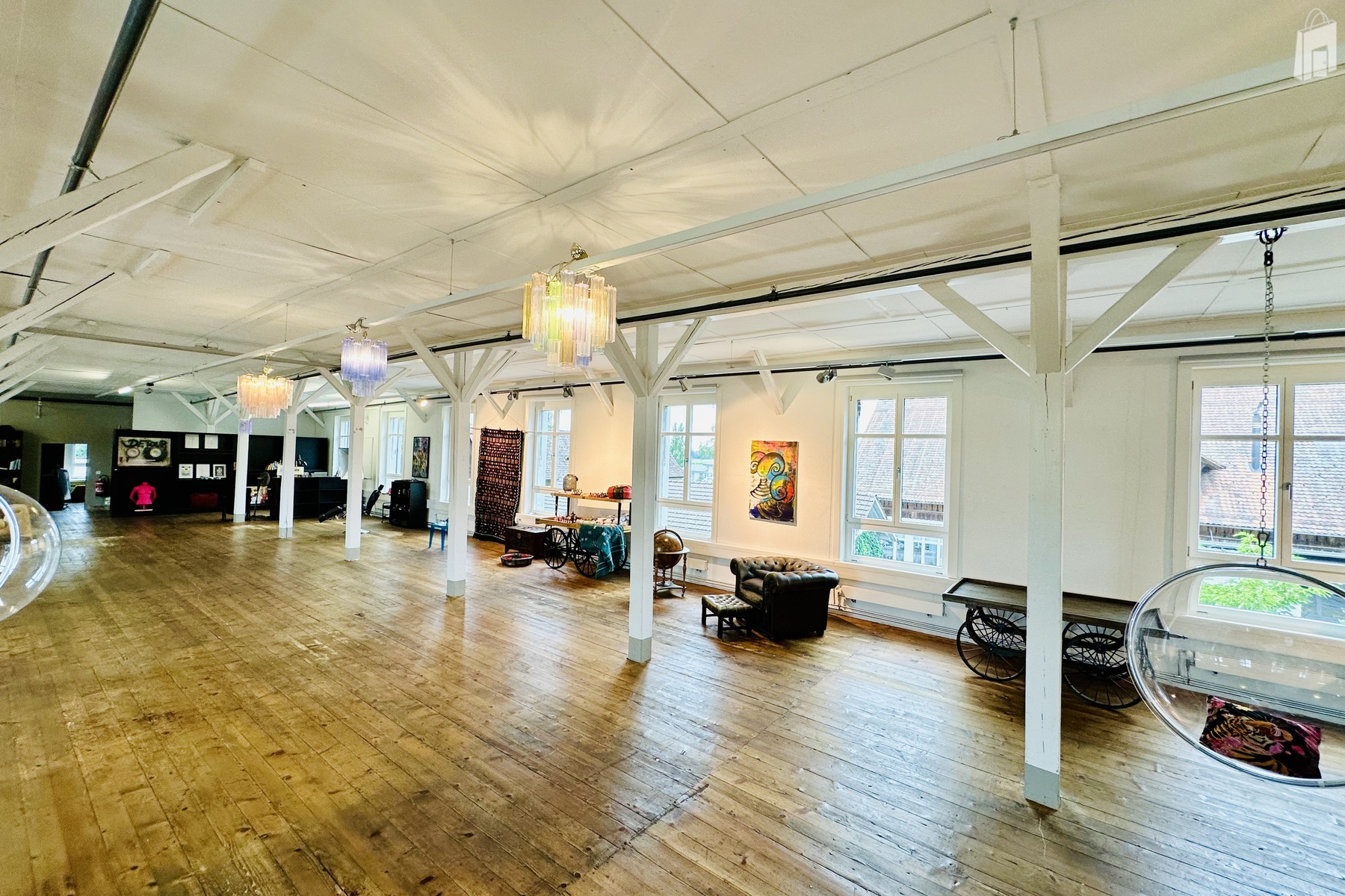 Rechte Seite Fensterfront