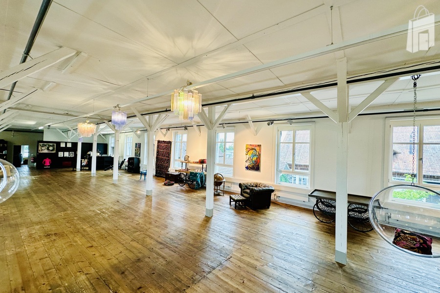 Rechte Seite Fensterfront