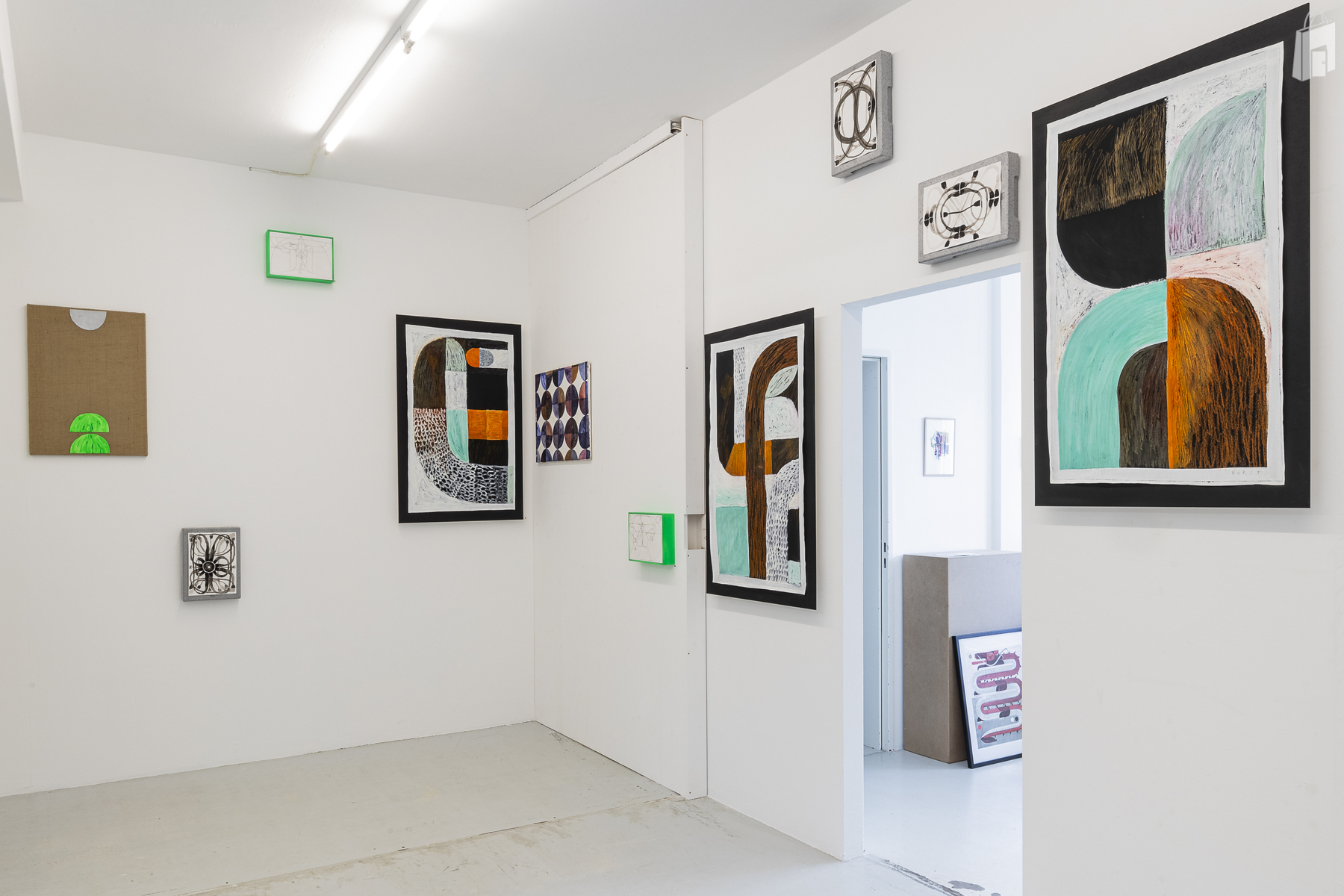 Raum 2 und Durchgang zu Büro