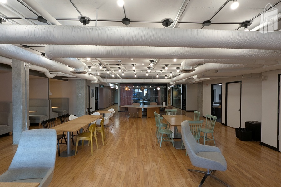 151-155 West Hastings Office