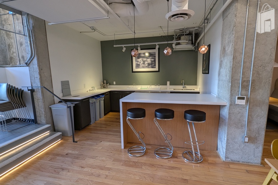 151-155 West Hastings Office