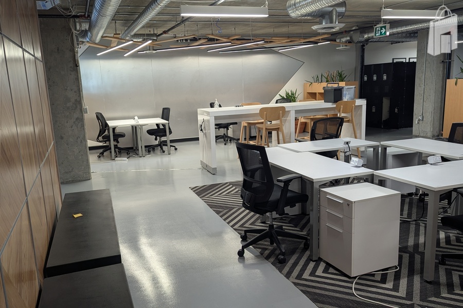 151-155 West Hastings Office