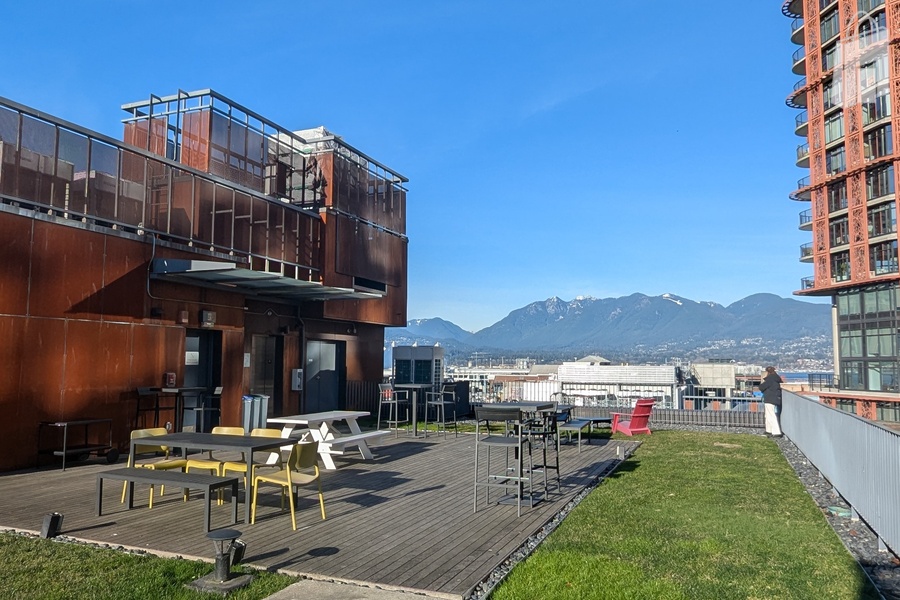 151 West Hastings Roof