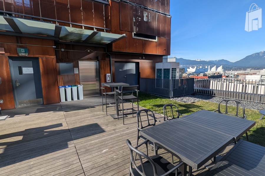 151 West Hastings Roof