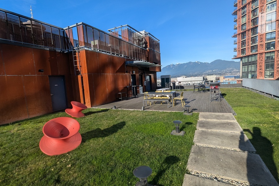 151 West Hastings Roof