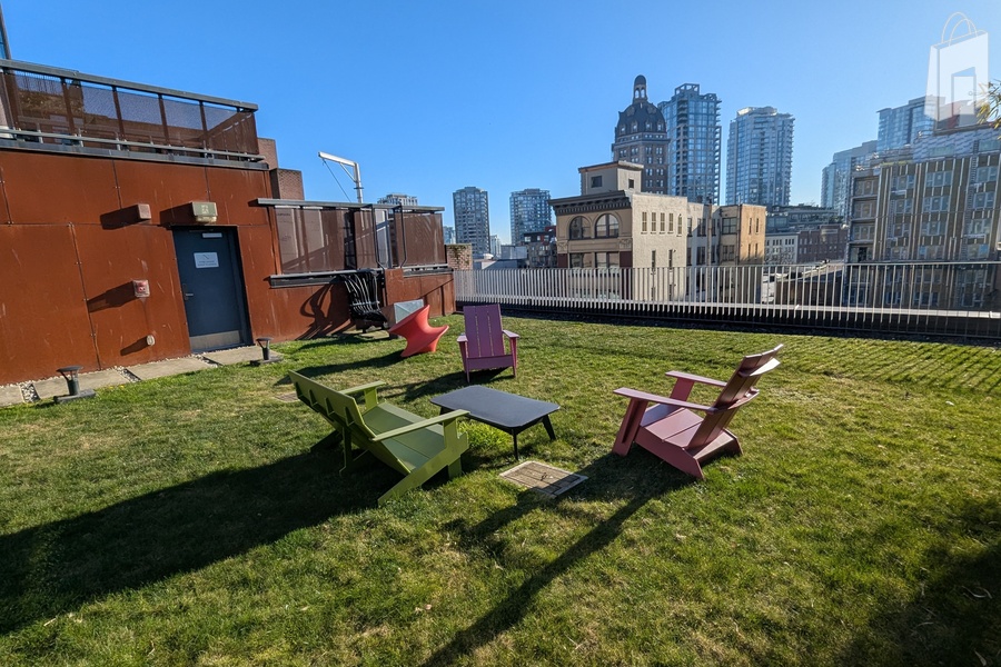 151 West Hastings Roof