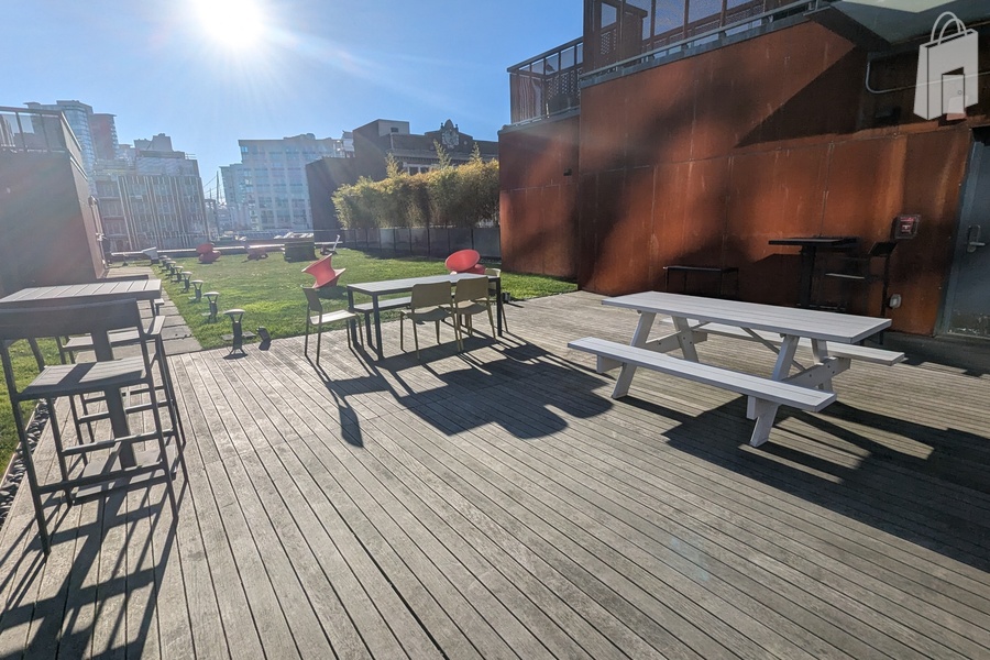 151 West Hastings Roof