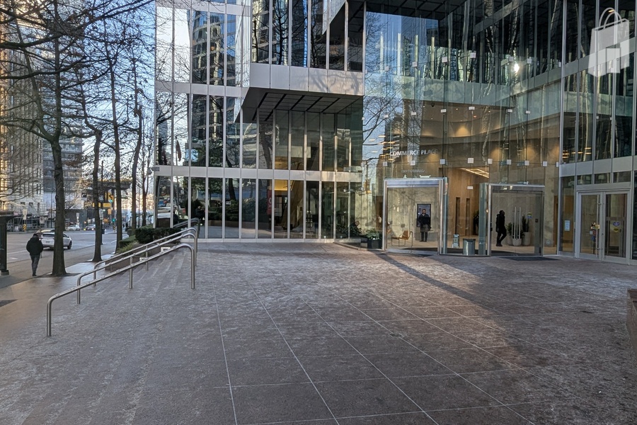 Commerce Place Plaza