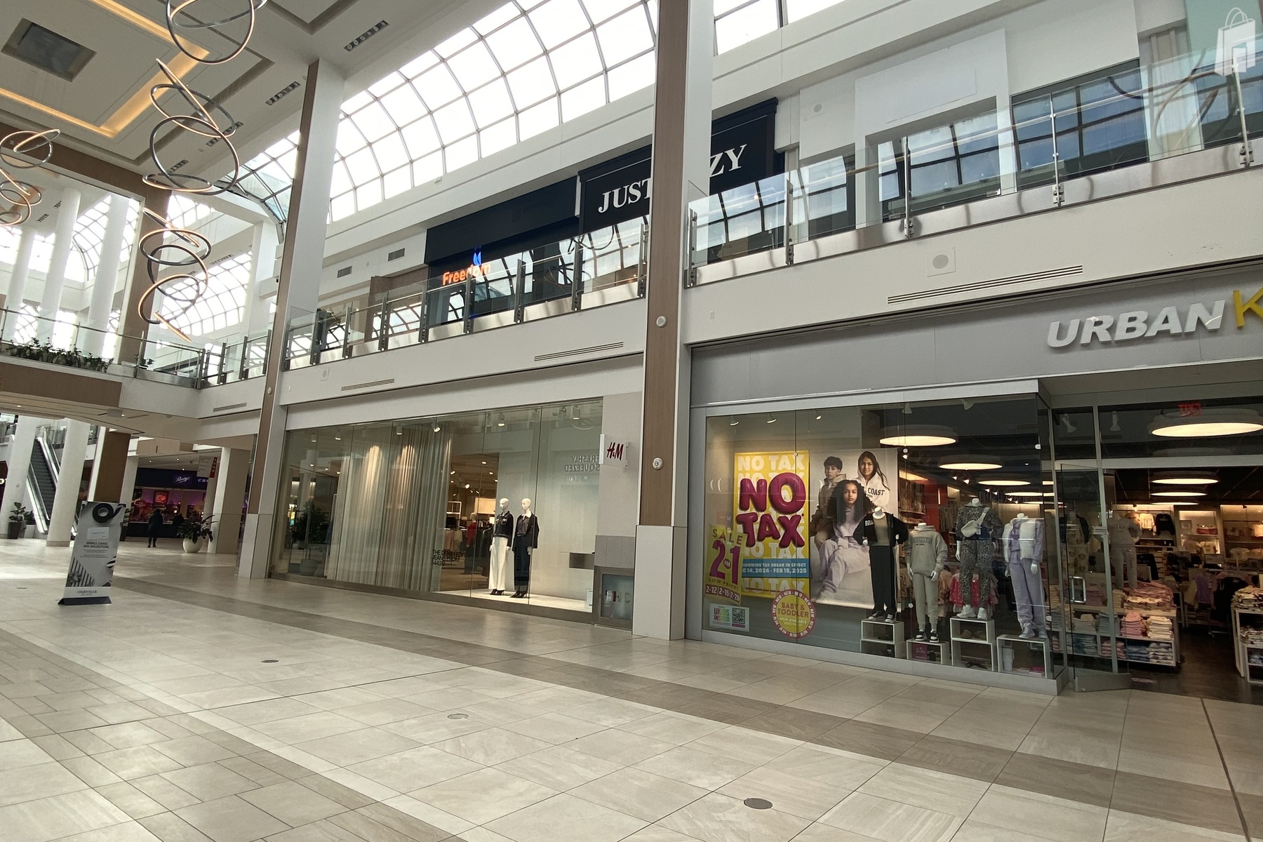 Mark's Work Warehouse Court