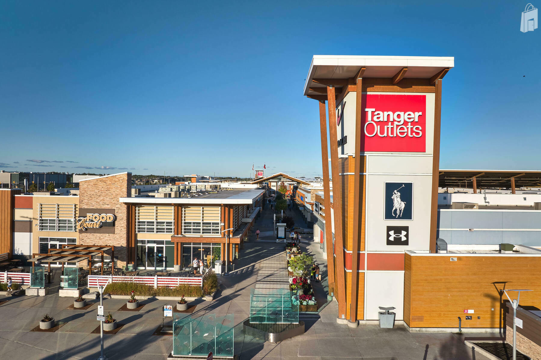 Food Court is located at the main entrance to the shopping  Centre, it is the only sit down/common area in the Centre.