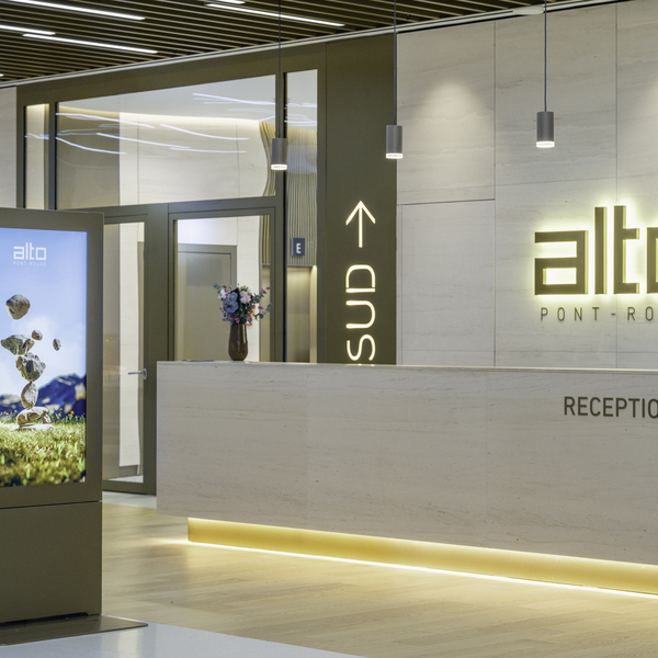 Alto Pont-Rouge, Lancy - Ecrans Totem Accueil