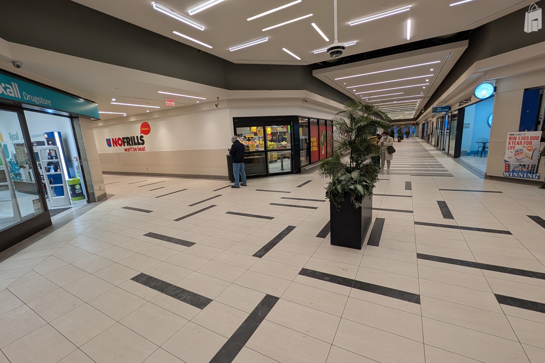 365 Bloor East Promo Court