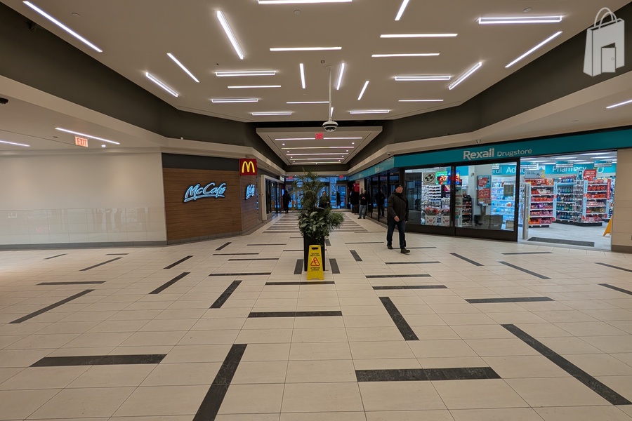 365 Bloor East Promo Court