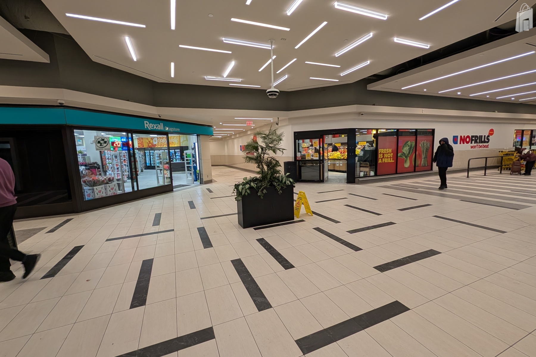 365 Bloor East Promo Court