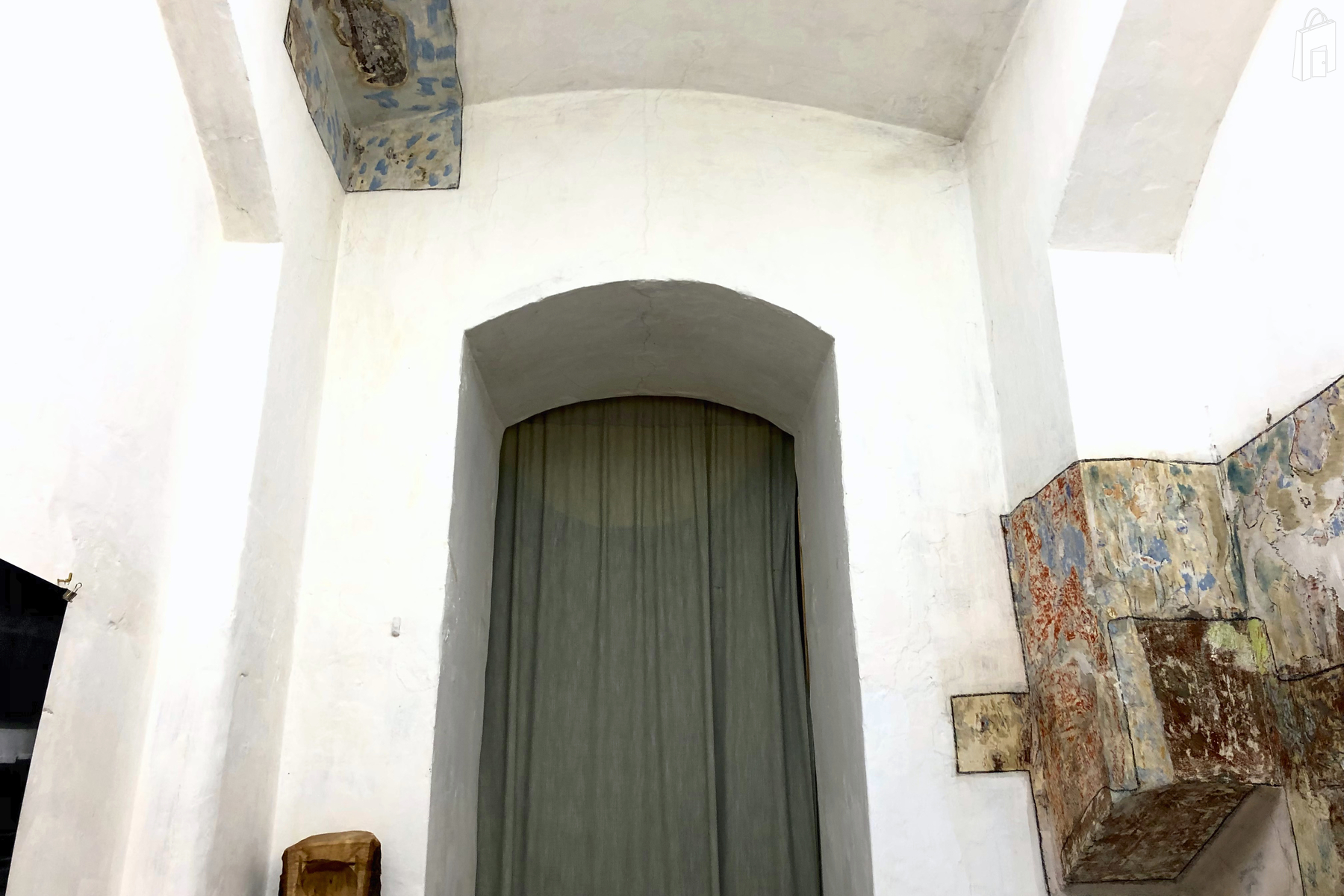 Geschäftsraum Richtung Übergang nächstes Zimmer