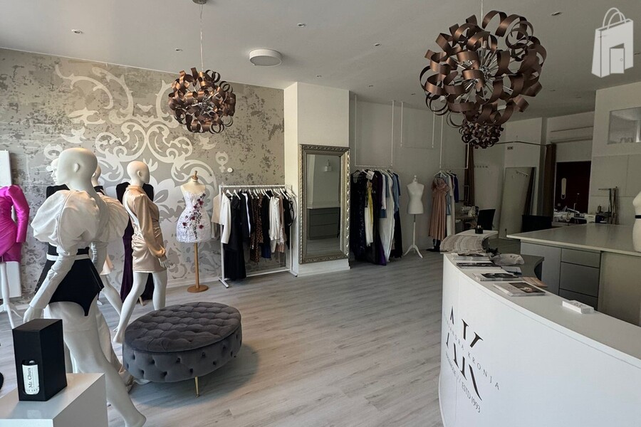 Verkaufsraum Eingang